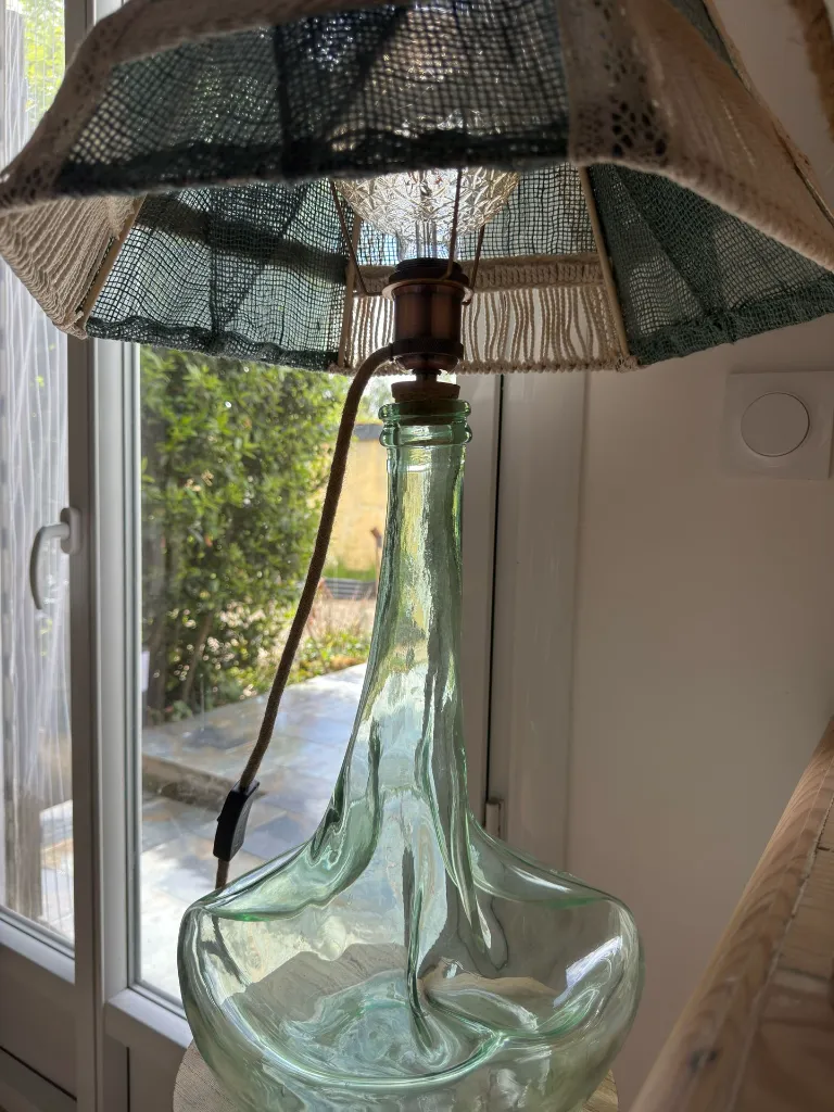 Lampe dame jeanne originale, jute et macramé